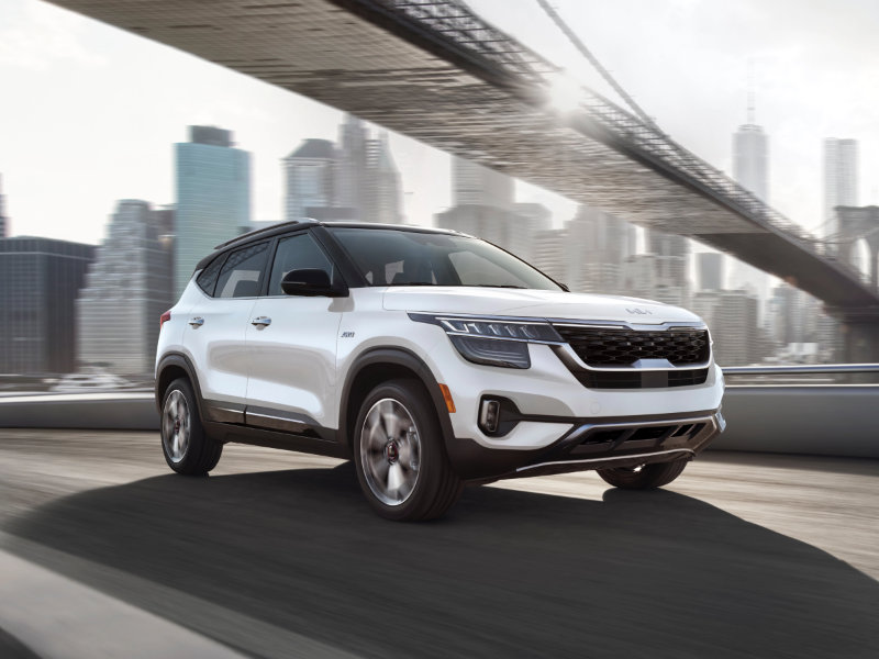 The 2022 Kia Seltos is a safe SUV near Norton OH