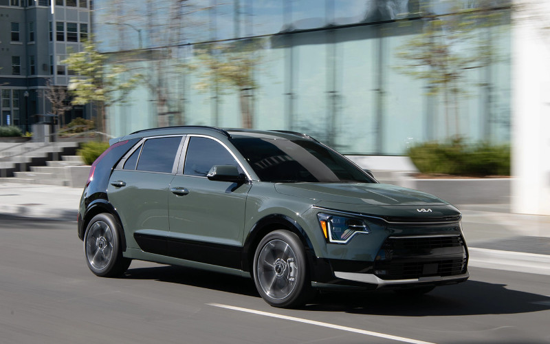A local new car dealership in Alliance