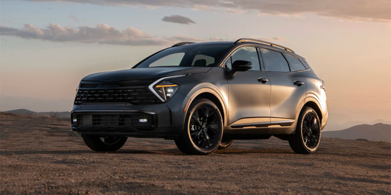 A 2025 Kia Sorento Plug-in Hybrid parked off-road in Alliance, OH 