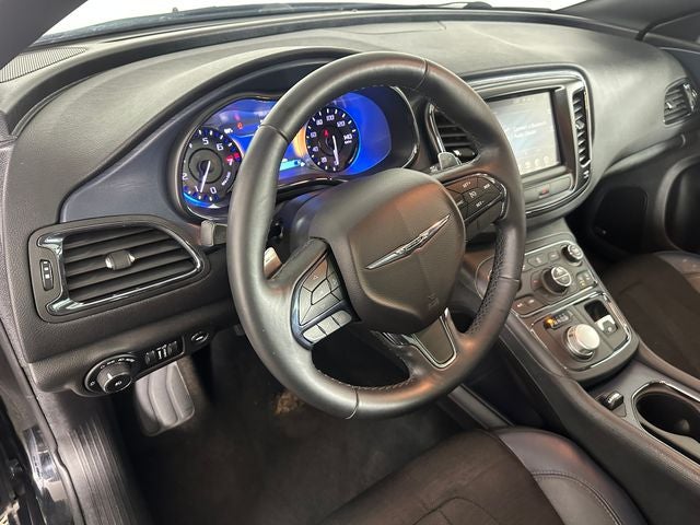 2016 Chrysler 200 S