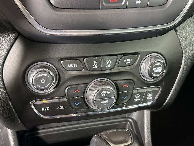 2022 Jeep Cherokee Latitude Lux