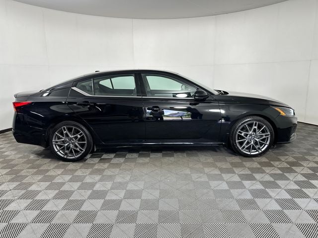2024 Nissan Altima 2.0 SR