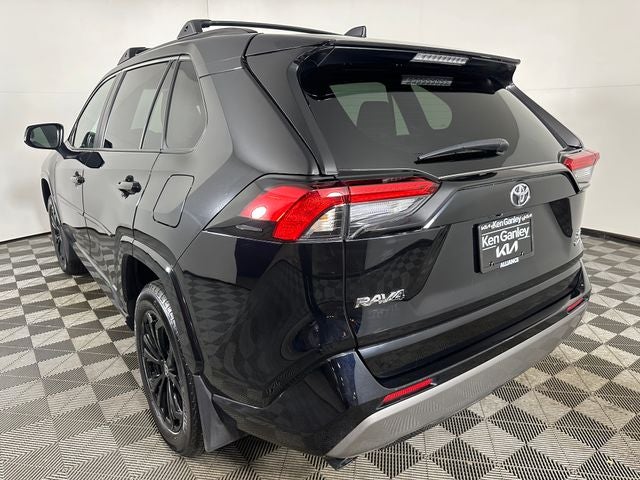 2025 Toyota RAV4 Hybrid SE