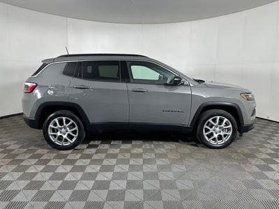 2023 Jeep Compass Latitude Lux