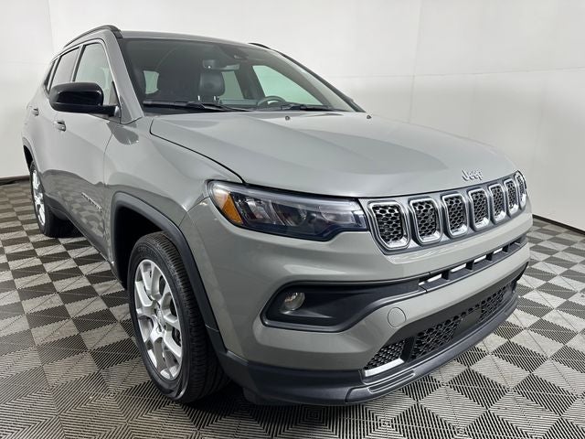 2023 Jeep Compass Latitude Lux