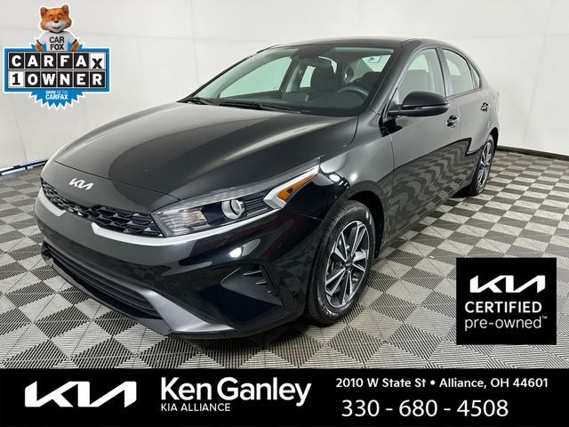 2023 Kia Forte LXS AT's photo