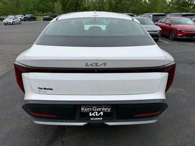 2026 Kia K4 LXS