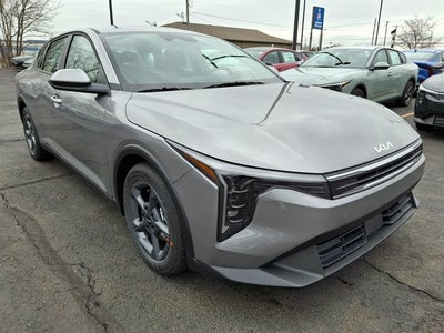2026 Kia K4 LXS