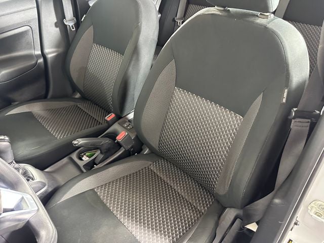 2020 Nissan Versa 1.6 S