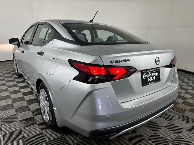 2020 Nissan Versa 1.6 S