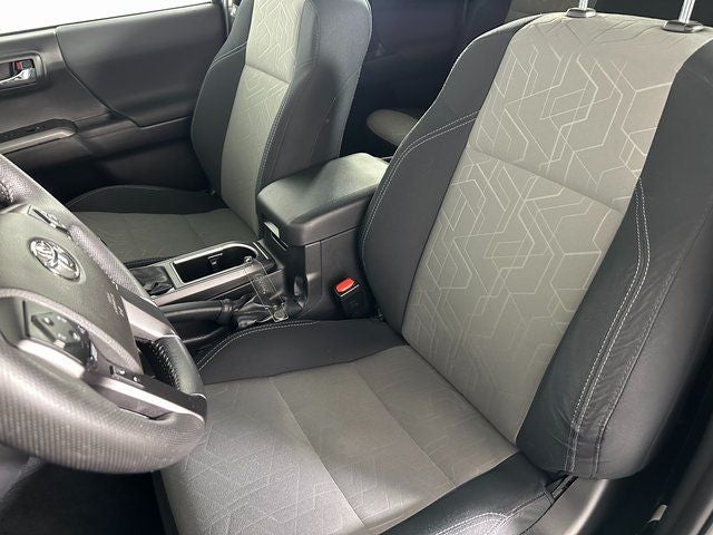 2022 Toyota Tacoma TRD Sport V6