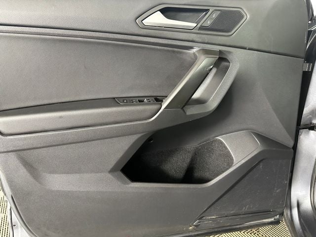 2021 Volkswagen Tiguan 2.0T SE R-Line Black