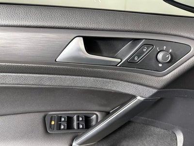 2019 Volkswagen Golf TSI SE 4-Door