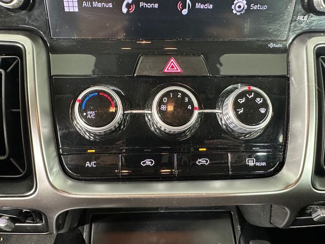 2022 Kia Sorento LX