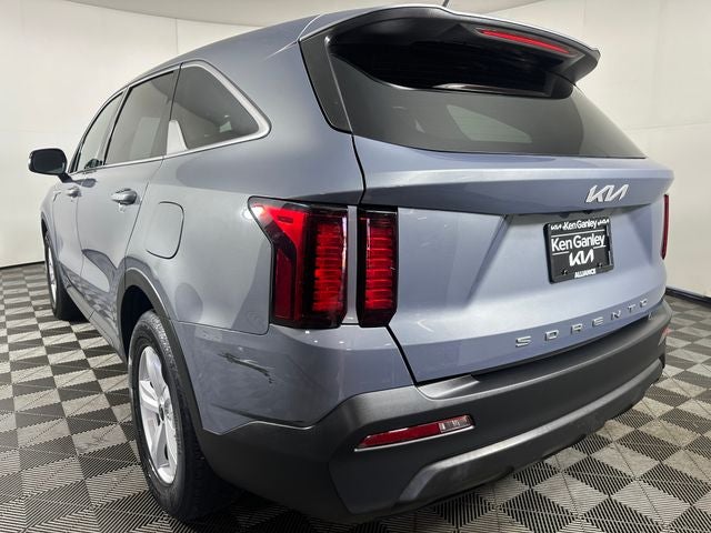 2022 Kia Sorento LX