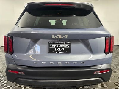 2022 Kia Sorento LX