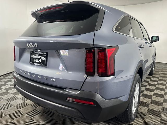 2022 Kia Sorento LX