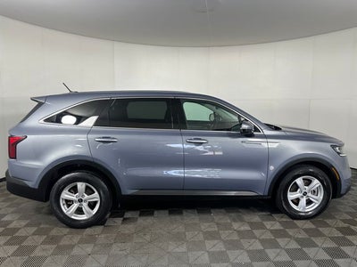 2022 Kia Sorento LX