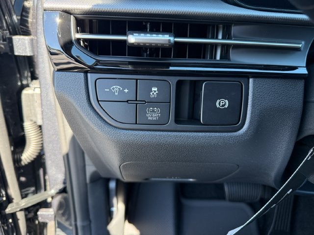 2027 Kia Sportage Hybrid LX