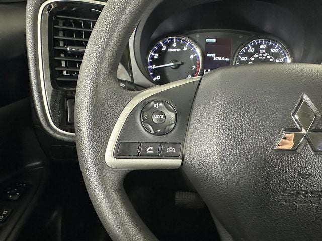 2020 Mitsubishi Outlander Base