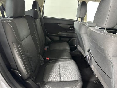 2020 Mitsubishi Outlander Base