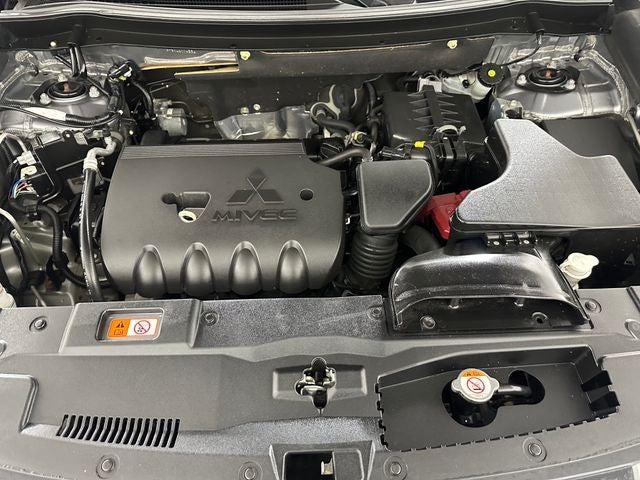 2020 Mitsubishi Outlander Base