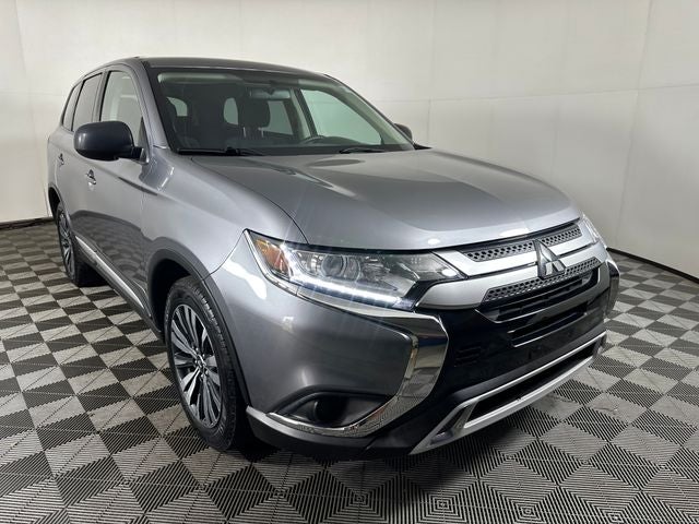 2020 Mitsubishi Outlander Base