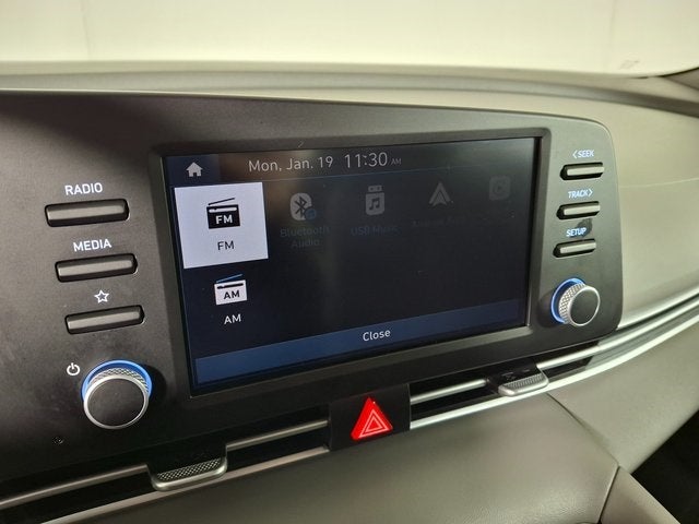 2024 Hyundai Elantra SE