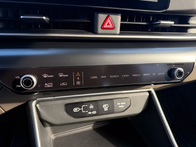 2027 Kia Carnival LXS