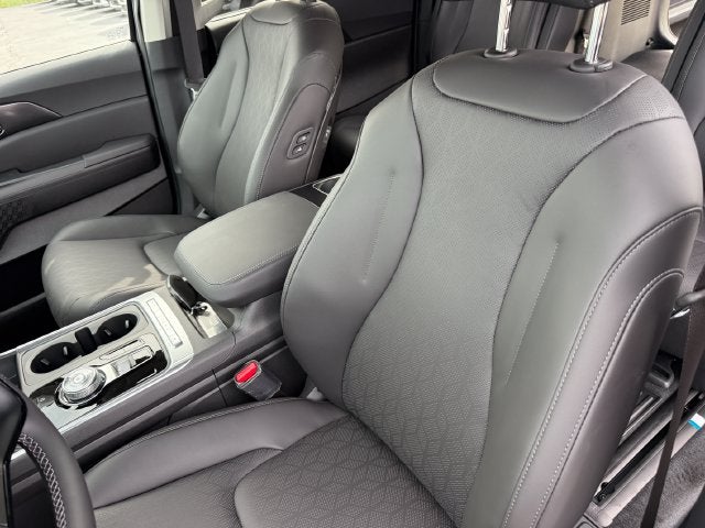 2027 Kia Carnival Hybrid EX
