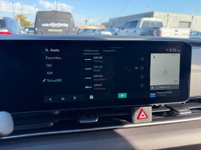 2027 Kia Carnival Hybrid EX