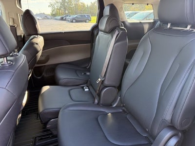 2027 Kia Carnival Hybrid EX