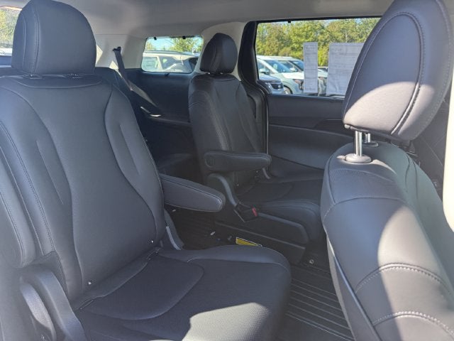 2027 Kia Carnival Hybrid EX