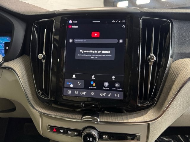 2023 Volvo XC60 B5 Plus Dark Theme