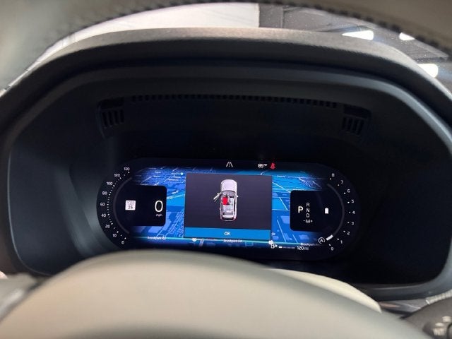 2023 Volvo XC60 B5 Plus Dark Theme