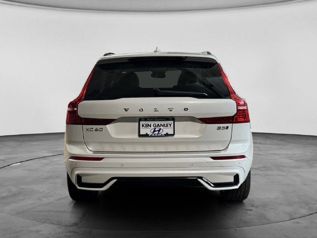 2023 Volvo XC60 B5 Plus Dark Theme