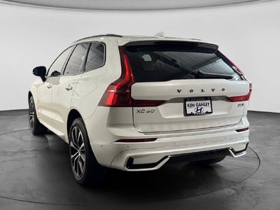 2023 Volvo XC60 B5 Plus Dark Theme