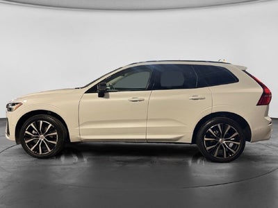 2023 Volvo XC60 B5 Plus Dark Theme