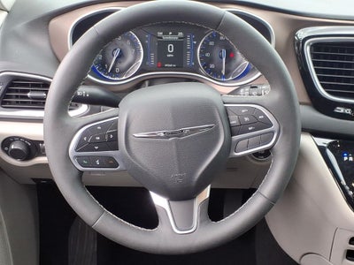 2024 Chrysler Voyager LX