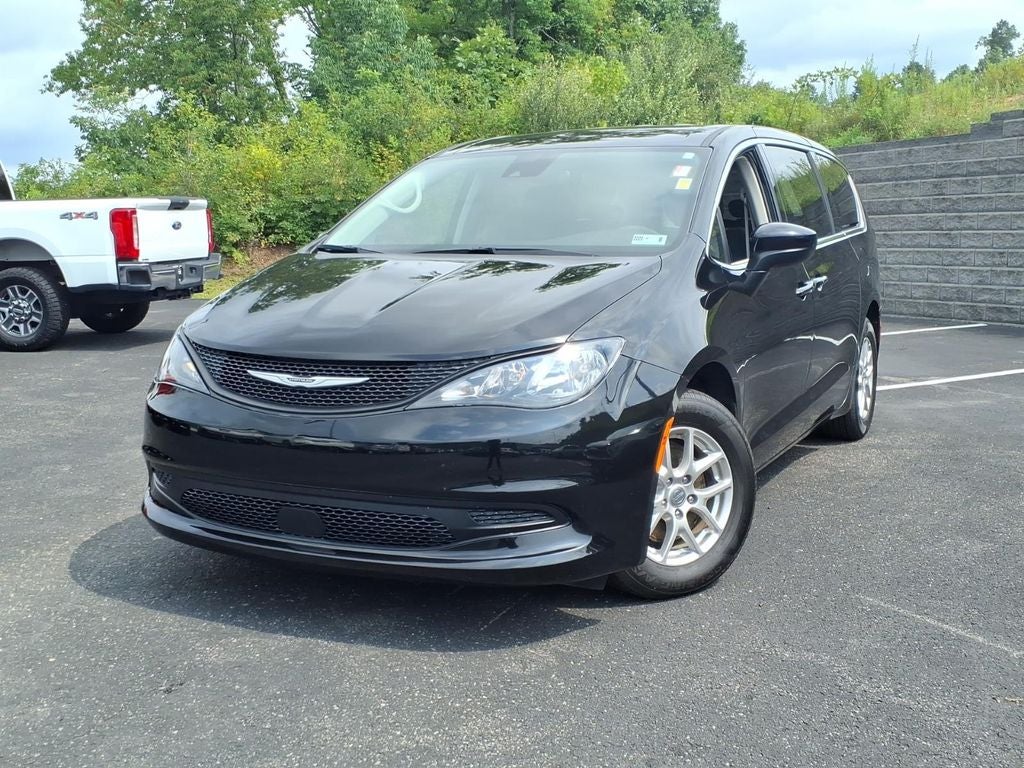 2024 Chrysler Voyager LX