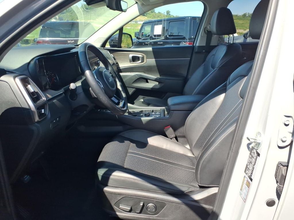 2023 Kia Sorento X-Line S