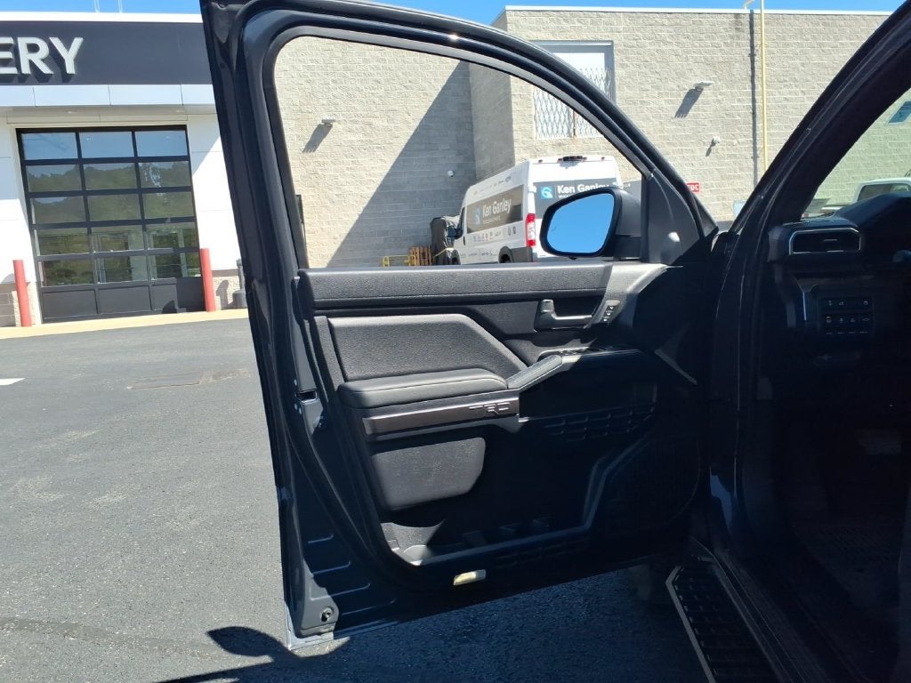 2025 Toyota 4Runner i-FORCE MAX Hybrid TRD Off Road Premium