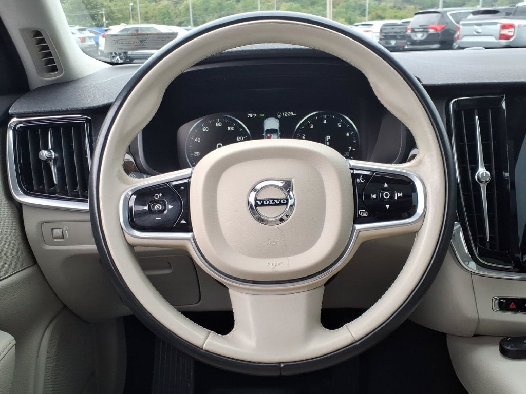 2018 Volvo S90 T5 Momentum