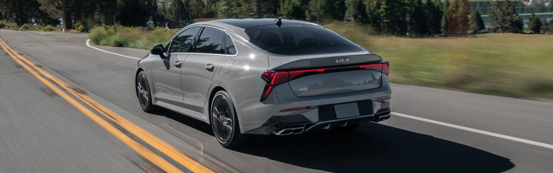 The infotainment system of the 2025 Kia K5 in Alliance, OH