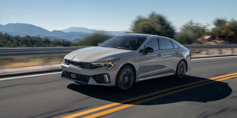 The highway engine power of the 2025 Kia K5 in Alliance, OH